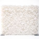 White feather-style plume wall backdrop with layered soft texture, elegant wedding photo backdrop panel for events and stages.