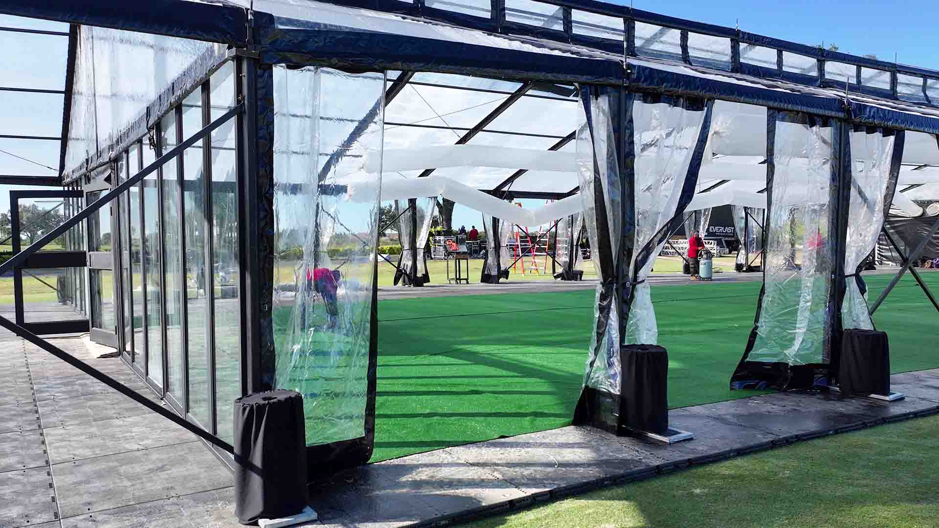 https://imperialeventrentals.com/image/cache/catalog/1%20-%20New%20Pages%20-%20Photo/Blog/What%20Comes%20With%20a%20Tent%20Rental%20in%20Miami-1920x1080.jpg