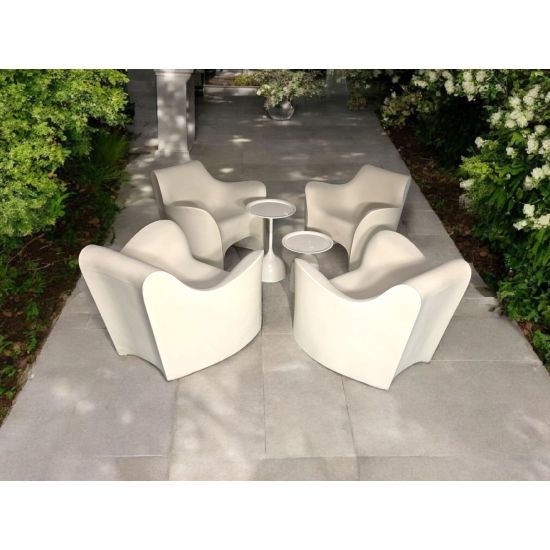 White Onyx metal nesting tables with round tops and sculptural pedestal bases, modern accent tables for weddings and event lounges