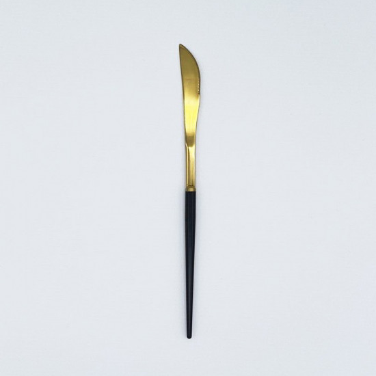 Gold dinner knife with black handle, contemporary flatware for formal dinners, weddings, and luxury table décor.
