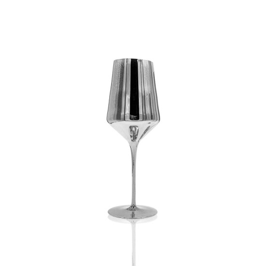Reflection smoke silver wine glass with metallic mirrored finish and stem, elegant event glassware for weddings, dinners, and bar service, rack of 25.