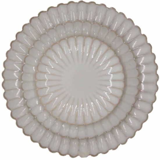 Bone-colored petal-rim salad plate with scalloped edge and sunburst ridged design, medium round plate on a white background